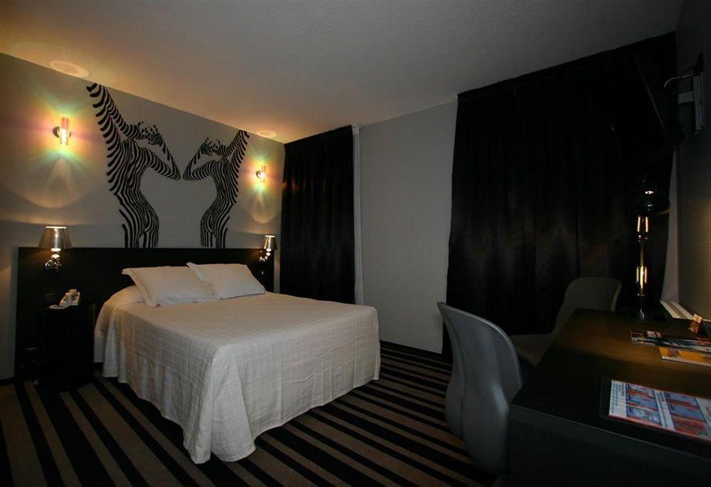 Dav'hotel Jaude Clermont-Ferrand Buitenkant foto
