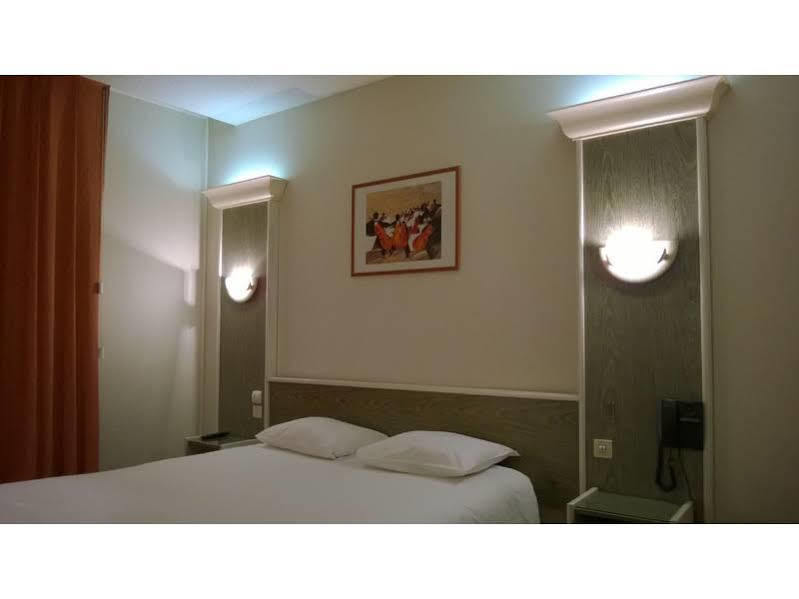 Dav'hotel Jaude Clermont-Ferrand Buitenkant foto